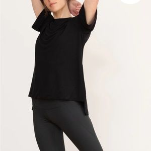 ADAY Essentialist T-Shirt